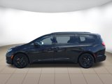 Used 2024 Chrysler Pacifica Premium image 4