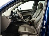 Certified 2024 Porsche Macan image 5