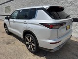 New 2025 Mitsubishi Outlander SE image 5
