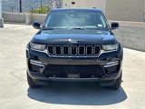 Used 2023 Jeep Grand Cherokee Limited w/ Luxury Tech Group II image 2