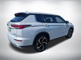 New 2025 Mitsubishi Outlander SE image 3