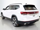 New 2025 Volkswagen Atlas SE image 3
