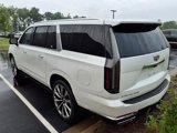 Used 2025 Cadillac Escalade ESV Premium Luxury Platinum image 4