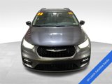 Used 2022 Chrysler Pacifica Touring-L image 2