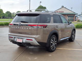 Used 2023 Nissan Pathfinder Platinum image 5