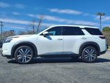 New 2025 Nissan Pathfinder Platinum image 5