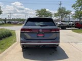 New 2025 Volkswagen Atlas Peak Edition SE image 4