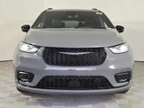 New 2025 Chrysler Pacifica Limited w/ Uconnect Theater Family Group image 3