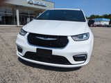 New 2024 Chrysler Pacifica Touring image 2