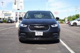 Used 2023 Chrysler Pacifica Touring-L image 3