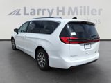 New 2025 Chrysler Pacifica Pinnacle image 4