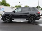 New 2025 Volkswagen Atlas Peak Edition SE image 4