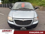 Used 2002 Chrysler Voyager image 2