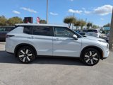 New 2025 Mitsubishi Outlander SE image 3
