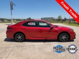 Used 2024 Toyota Camry SE image 3