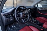 Certified 2025 Porsche Macan image 4
