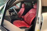 Certified 2025 Porsche Macan image 5