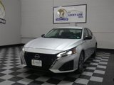 Used 2024 Nissan Altima 2.5 SV image 4