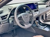 New 2025 Lexus ES 300h Ultra Luxury image 4