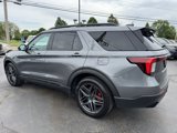 Used 2025 Ford Explorer ST image 5