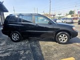 Used 2005 Toyota Highlander 4WD V6 w/ 3rd Row image 4