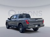 Used 2024 Nissan Titan SV w/ SV Convenience Package image 4