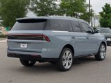 New 2025 Lincoln Navigator Reserve image 3