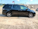 Used 2017 Toyota Sienna SE image 2