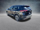 Used 2021 Nissan Rogue SV image 3