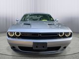 Used 2016 Dodge Challenger SXT image 2