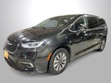 Certified 2023 Chrysler Pacifica Touring-L image 4