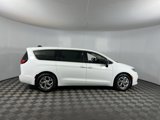 Certified 2024 Chrysler Pacifica Limited image 5