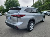 Used 2023 Toyota Highlander LE image 4