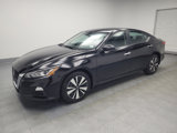Used 2022 Nissan Altima 2.5 SV w/ SV Premium Package image 2