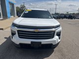 Used 2025 Chevrolet Traverse LT image 4