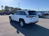 Used 2023 Jeep Grand Cherokee Laredo image 3