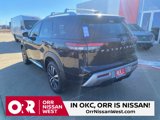 New 2025 Nissan Pathfinder Platinum image 3