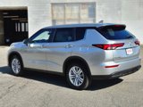 New 2025 Mitsubishi Outlander ES image 3
