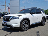 New 2025 Nissan Pathfinder Platinum image 2
