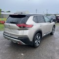 Used 2021 Nissan Rogue Platinum image 2