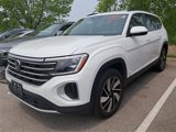 Used 2024 Volkswagen Atlas SE image 2