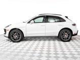 Certified 2025 Porsche Macan image 2