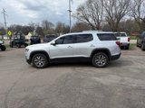 Used 2020 GMC Acadia SLT w/ Driver Alert Package II image 6