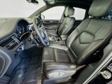 Certified 2024 Porsche Macan image 5