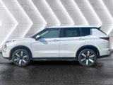 New 2025 Mitsubishi Outlander SE image 3