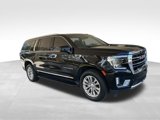 Used 2023 GMC Yukon XL SLT w/ SLT Luxury Package image 2