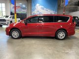 New 2025 Chrysler Pacifica Select image 2