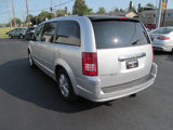 Used 2008 Chrysler Town & Country Limited image 3