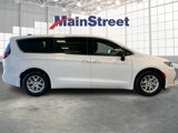 New 2025 Chrysler Pacifica Select image 6