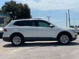Used 2019 Volkswagen Tiguan SE w/ Panoramic Sunroof Package image 2